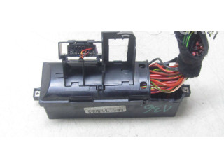 Блок предохранителей Audi Q3 8U