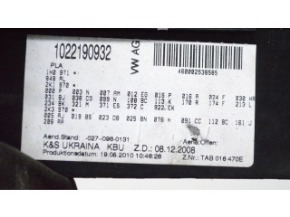   Pojistková skříňka    Volkswagen Caddy 2010