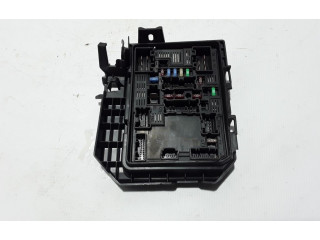 Блок предохранителей 284B71965R Dacia Sandero III