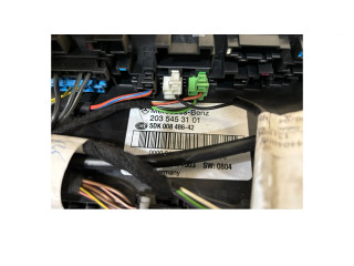 Pojistková skříňka 2035453101, 5DK00848642 Mercedes-Benz C W203 2004