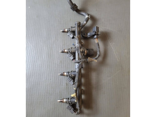 Vstřikovač 06L971627A, 06H906051J Skoda Octavia Mk3 (5E)