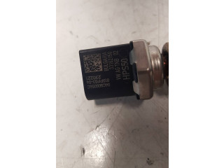 Топливная рампа 05E133320B, 04E906036AD Skoda Octavia Mk3 (5E)