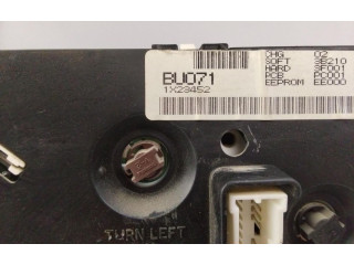 Přístrojová deska Nissan Almera Tino BU071