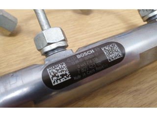 Vstřikovací lišta 7805423, 0445216036   BMW 3 F30 F35 F31    N57D30A 