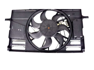 Вентилятор радиатора 31261988 Volvo C30