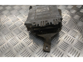 Блок управления двигателя 028906021AT, 0281001368   Volkswagen PASSAT B4