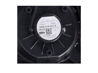 Zpětné zrcátko Volkswagen Golf VIII 2023 5WB819021A