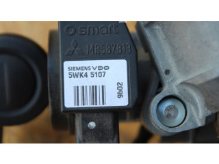 рейка Колонка рулевая MR587813, 4408A040 Mitsubishi Colt 2004 - 2008 года