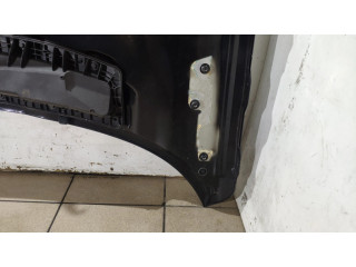 Капот двигателя