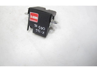 Zámek zadních dveří 2K5827505E Volkswagen Caddy 2016