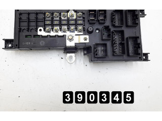 Блок предохранителей 8678449   Volvo V70    