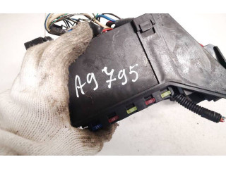 Блок предохранителей 8921153020, 89211-53020 Lexus IS 220D-250-350