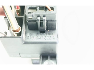 Блок предохранителей  896083000, 8L0941822A   Audi A6 S6 C5 4B    