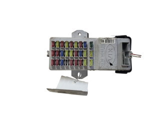 Блок предохранителей 911713E920   KIA Sorento    