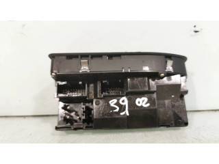 Включатель электрических окон