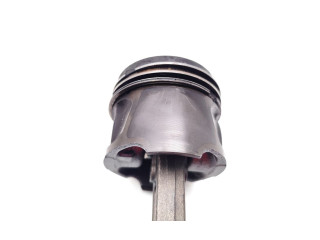 Píst K9K846 Renault Megane III K9K846