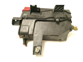 Блок предохранителей GX7314A076AA Jaguar XE