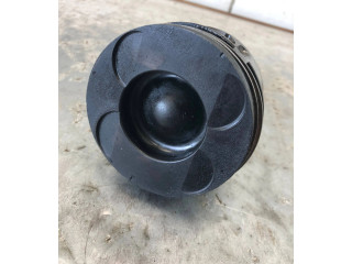 Píst Mercedes-Benz E W211 648.961