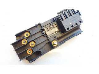 Блок предохранителей  2115452301   Mercedes-Benz E W211    