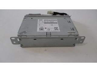 Радио/ проигрыватель CD/DVD / навигация