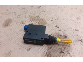 Zámek zadních dveří 40705370   Saab 9-5 2001