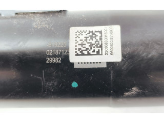 Рулевая рейка 32400092, 6608042854 Volvo XC40 - года