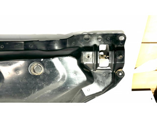 Верхняя часть панели радиаторов (телевизора)