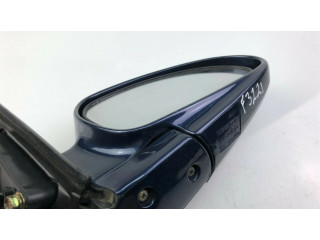 Боковое стекло в середине кузова