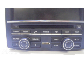 Радио/ проигрыватель CD/DVD / навигация