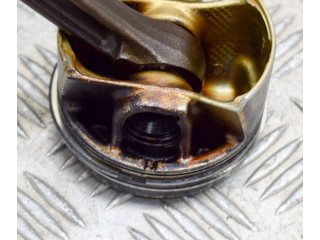 Píst 7621253, 7601181 BMW 1 F20 F21 N13 B16 A