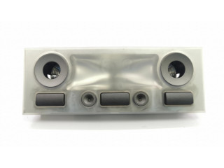 Фонарь освещения передних мест