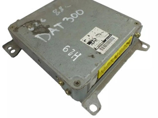 Блок управления двигателя F2G218881A Mazda 626