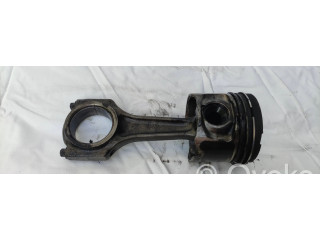  Поршень с шатуном    Jeep Cherokee III KJ для дизельного двигателя 2.8