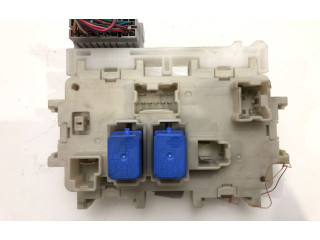 Блок предохранителей Nissan Sentra B16