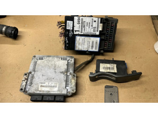 Řídící jednotka 0281011101 Renault Laguna II 2001