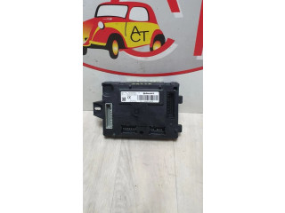 Блок предохранителей 284B16257R, 284B16257R Dacia Sandero