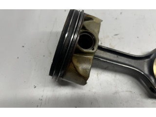 Píst A1570300517, A2780300320 Mercedes-Benz CLS C218 X218 M 157.981