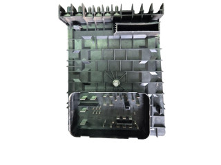 Блок предохранителей 8H131110, CBZ Skoda Yeti (5L)