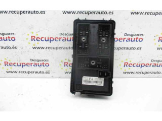 Блок предохранителей 96867123   Chevrolet Chevy Van      