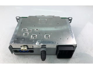 Радио/ проигрыватель CD/DVD / навигация