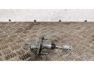 Главный цилиндр сцепления