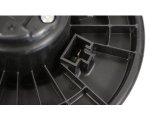 Вентилятор печки 2727000212 Subaru Outback