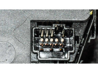 Подрулевой переключатель    Ford Focus