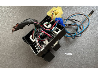 Pojistková skříňka MR142435, 056700-6480 Mitsubishi Pajero 1995