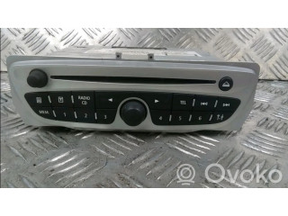 Радио/ проигрыватель CD/DVD / навигация