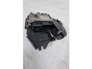 Блок управления двигателем Блок управления CV11-12A650-CD   Ford B-MAX