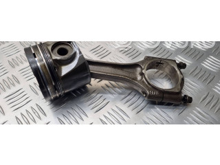 Píst    Opel Vectra B     