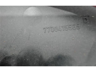 Блок предохранителей 8200031555 Renault Clio II