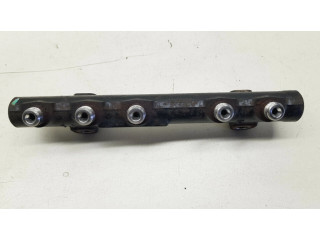 Топливная рампа 9685297580, nr5812   Ford Fiesta 1.6 