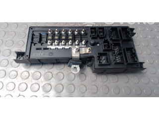 Блок предохранителей  9452993, NICHTZUTREFFEND   Volvo V70    